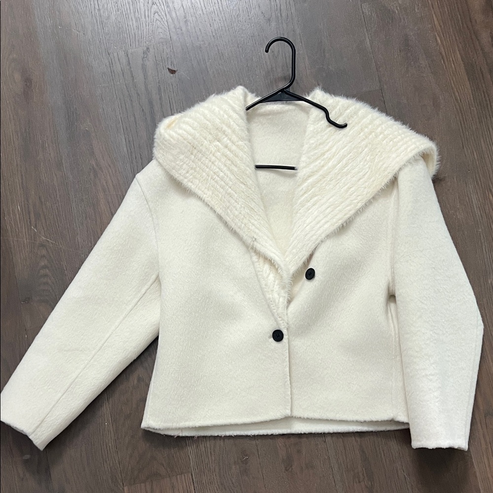 Elegant Cream Women's Jacket